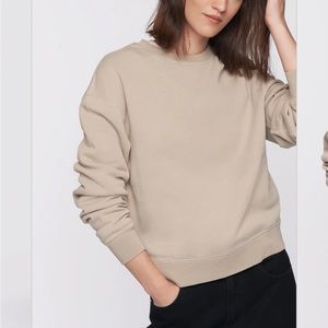 Women's Essential Sweatshirt